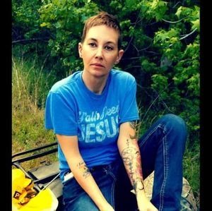 Meet your Posher, Trinia